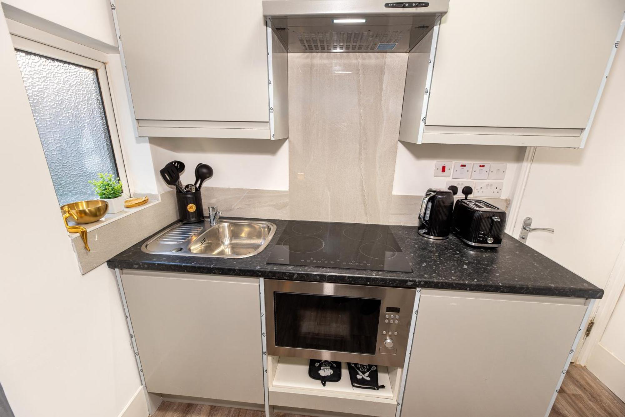 Cozy Ground-floor Studio, Excellent Access Appartamento *