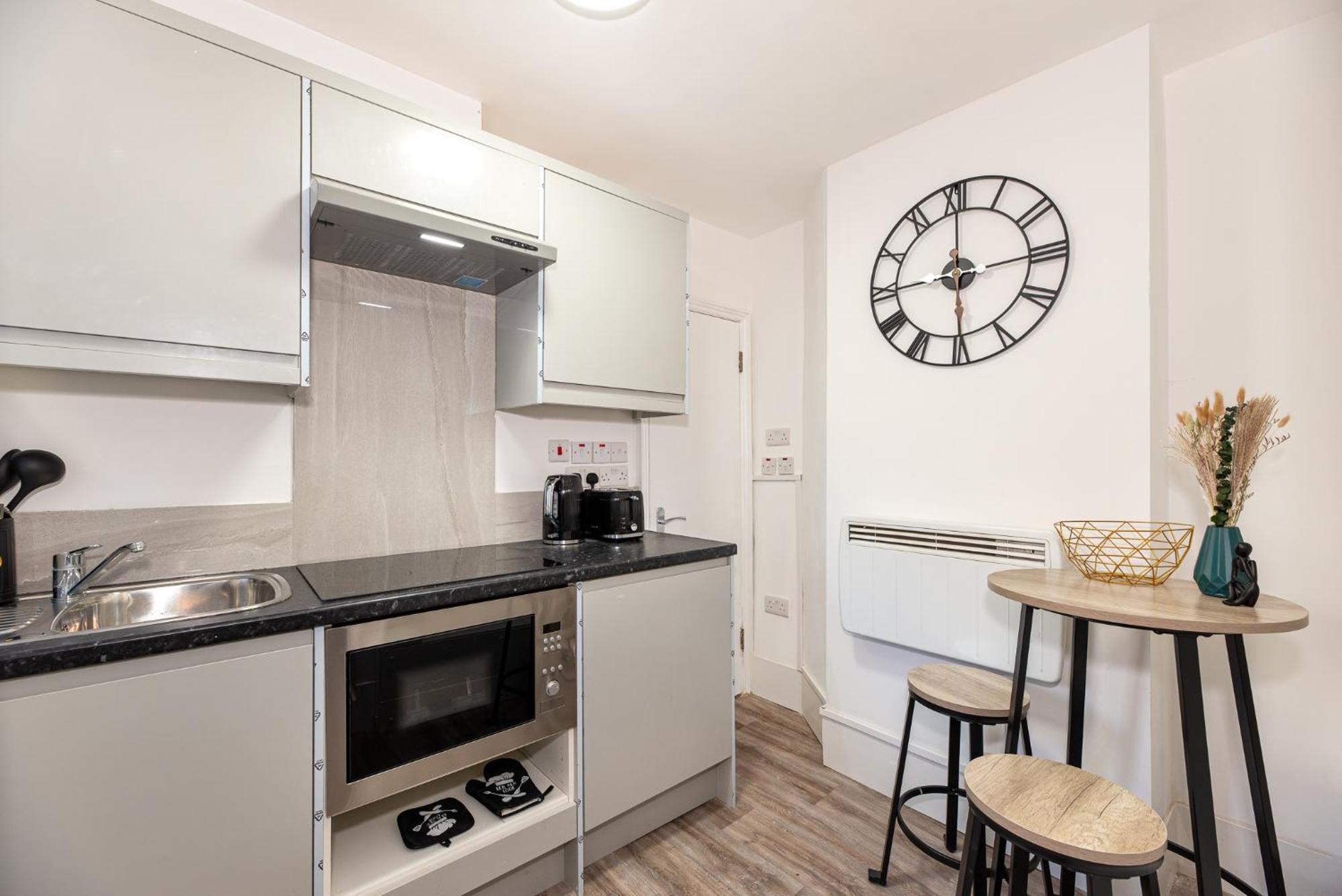 Apartament Cozy Ground-floor Studio, Excellent Access
